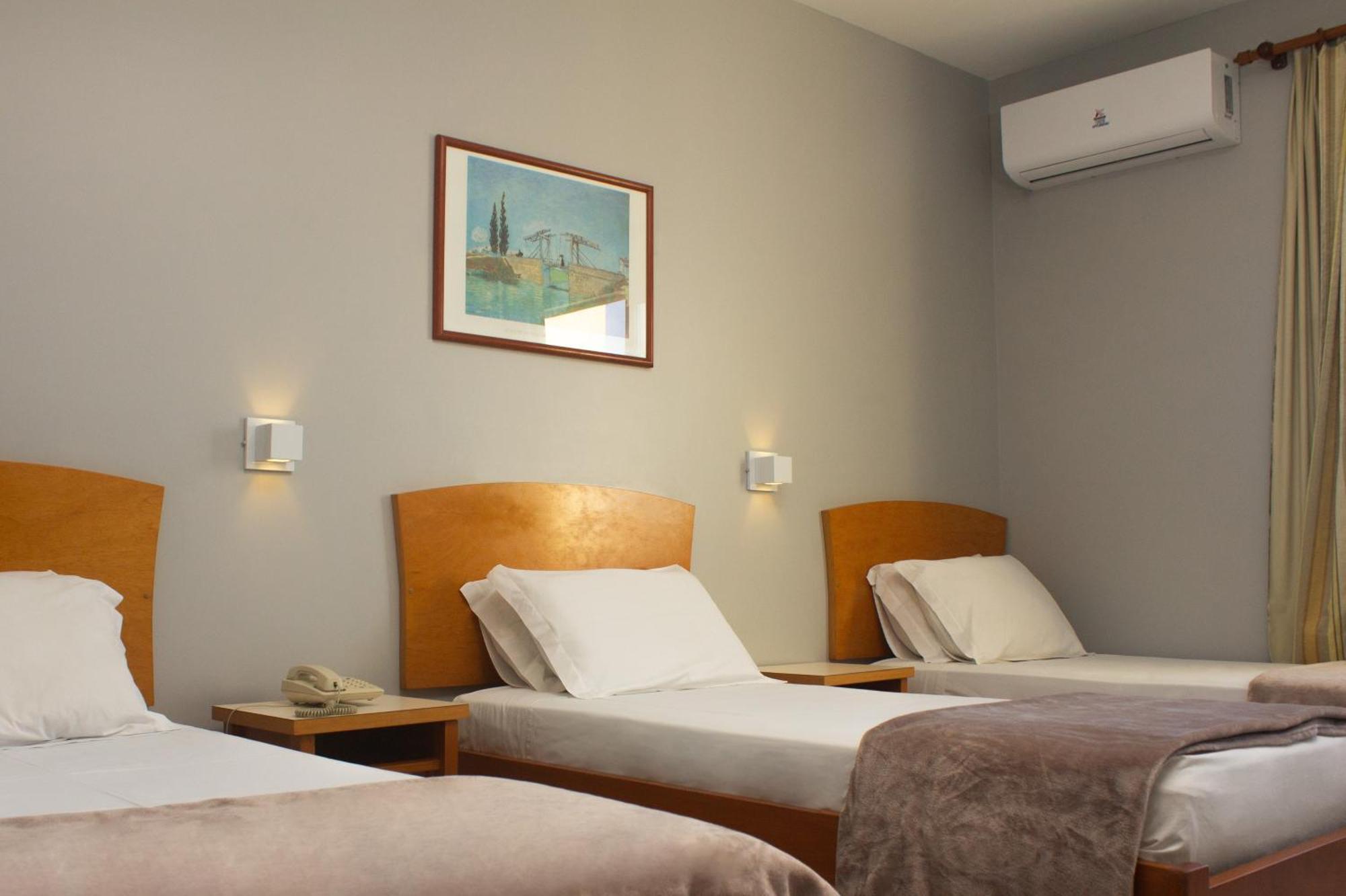 אלגרצ'י Hotel Cavera מראה חיצוני תמונה